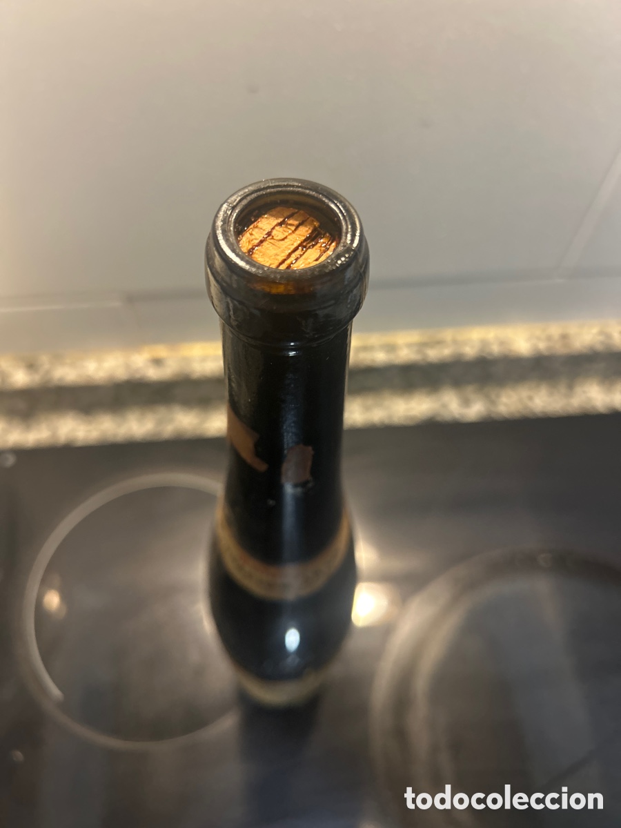 Botellas antiguas: Botella fundaci&oacute;n solera 1819 - Foto 4
