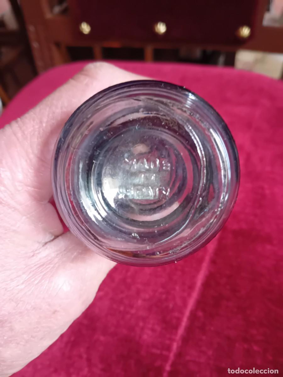Botellas antiguas: Botella de cristal con ocho l&oacute;bulos - Foto 4