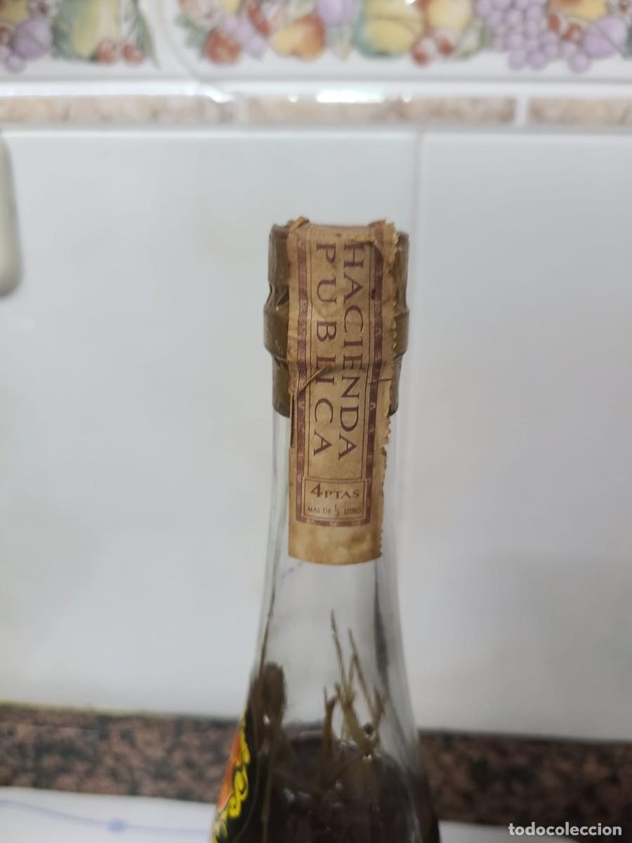 Botellas antiguas: Brandy Escarchado Nogueras Comas - Foto 2