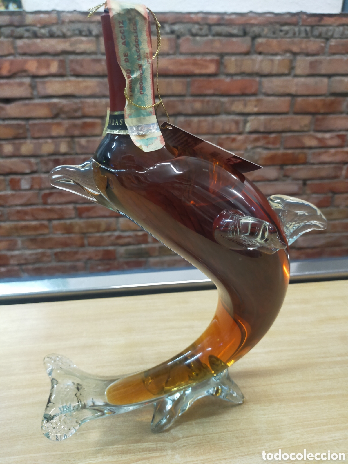 Botellas antiguas: Botella forma de delf&iacute;n, brandy armenio - Foto 7