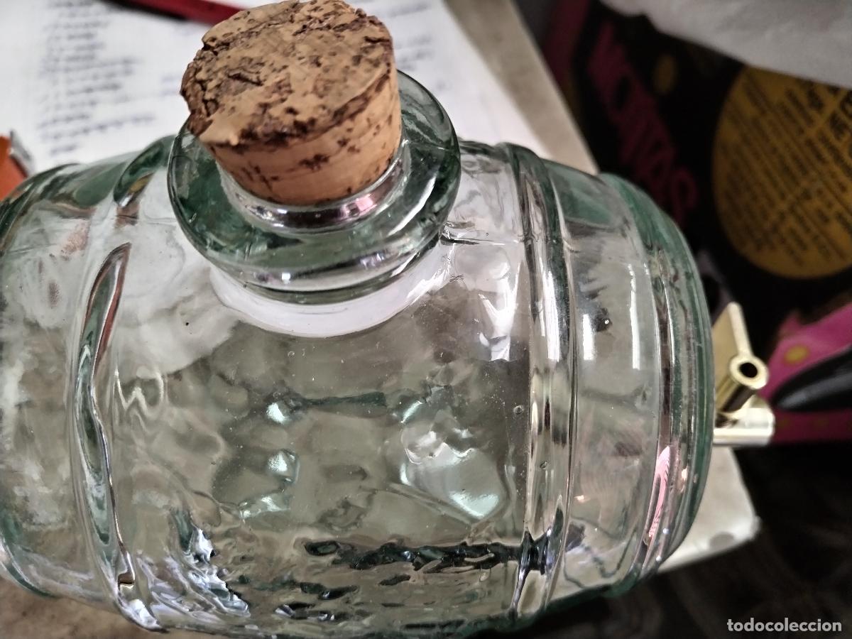 Botellas antiguas: TONEL PEQUE&Ntilde;O DE CRISTAL - Foto 6