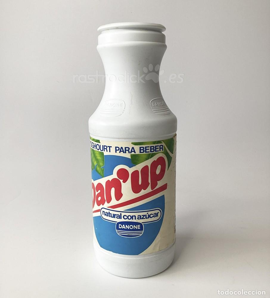 Botellas antiguas: Botella de pl&aacute;stico de DAN UP de DANONE - Foto 1