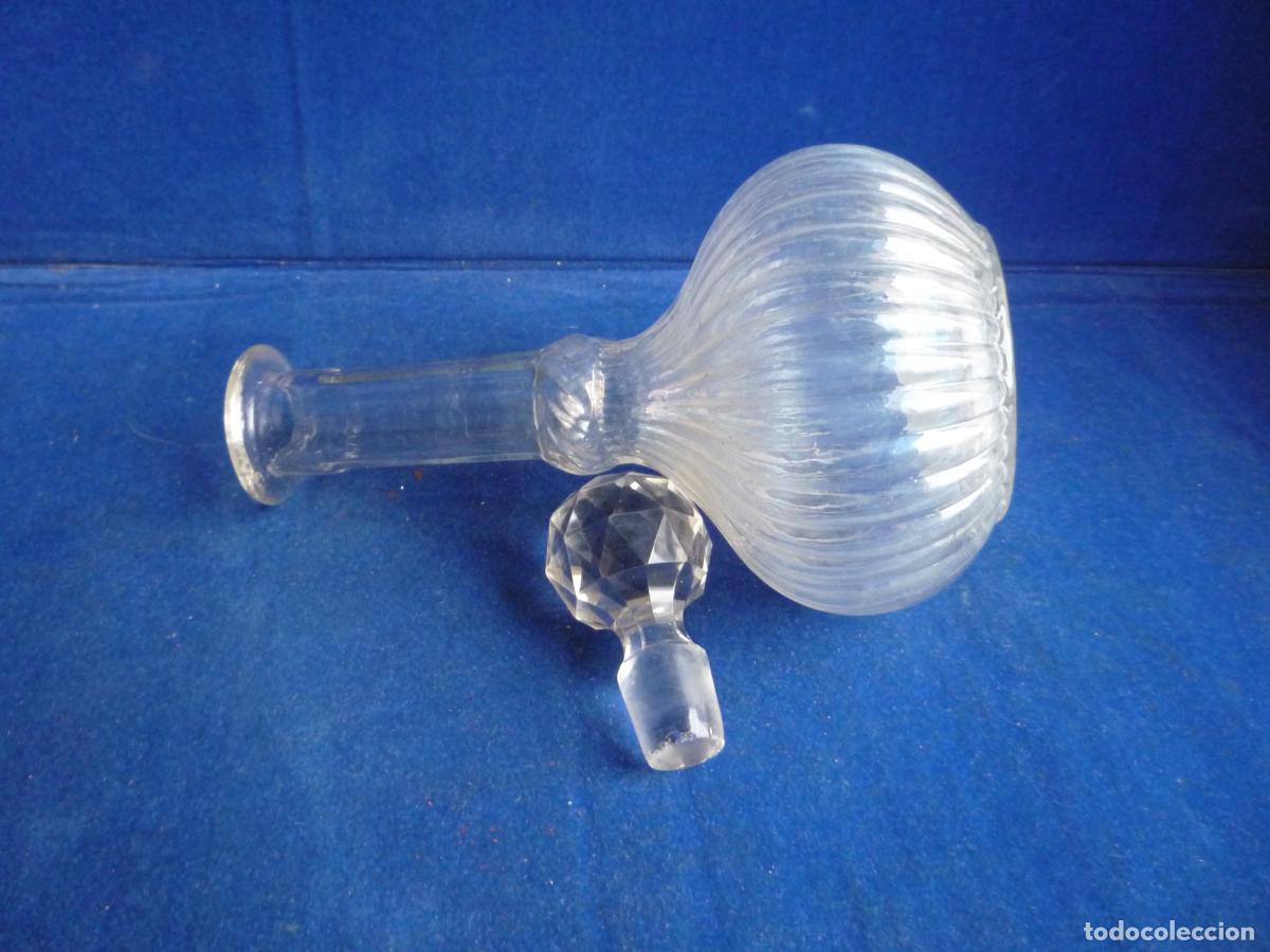 Botellas antiguas: LICORERA O BOTELLA CRISTAL ESTRIADA - Foto 2