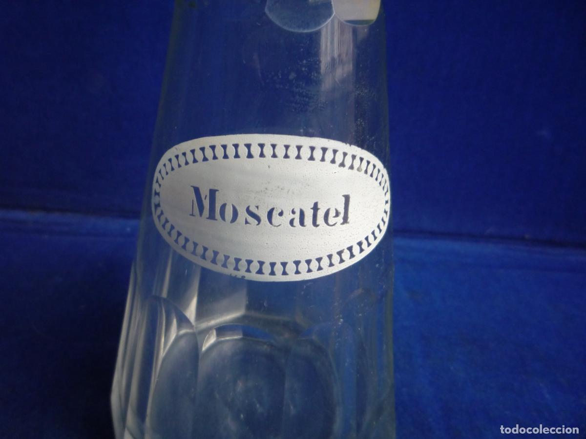 Botellas antiguas: LICORERA O BOTELLA CRISTAL MOSCATEL - Foto 2