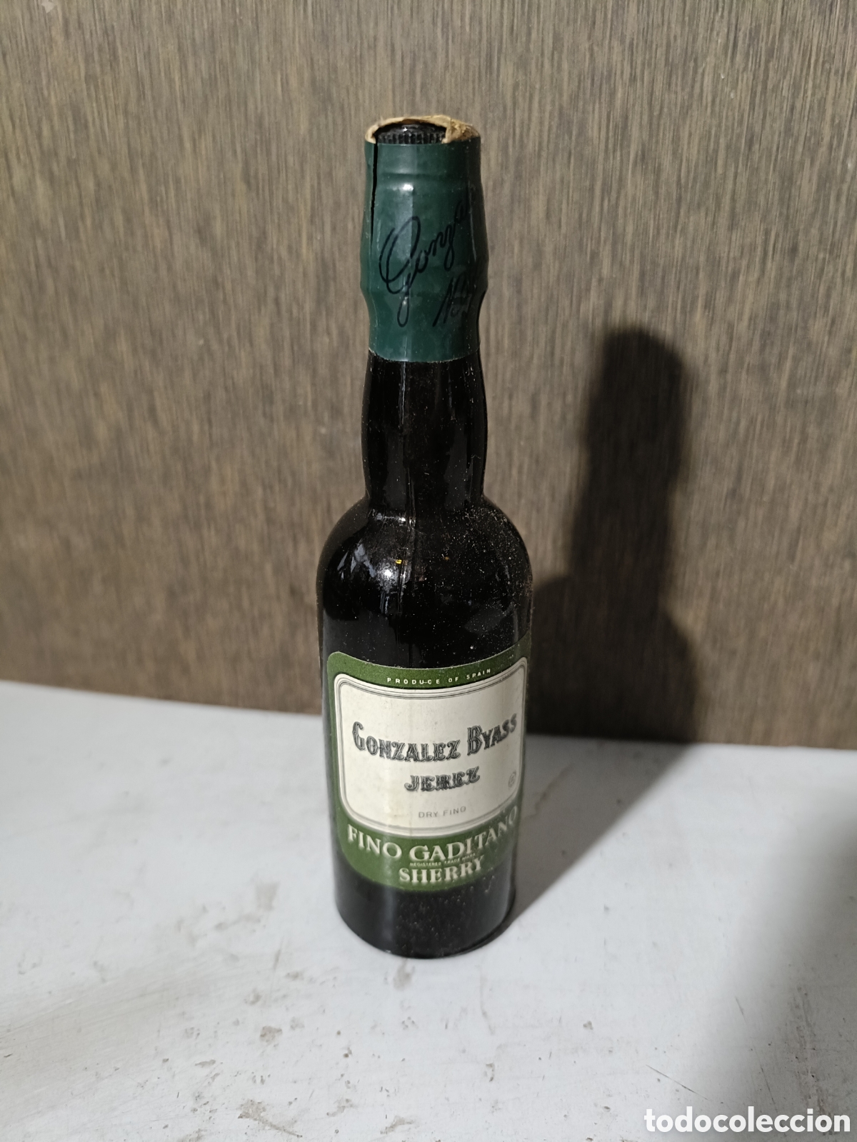 Botellas antiguas: Mini botella de sherry Gonz&aacute;lez Byass - Foto 1