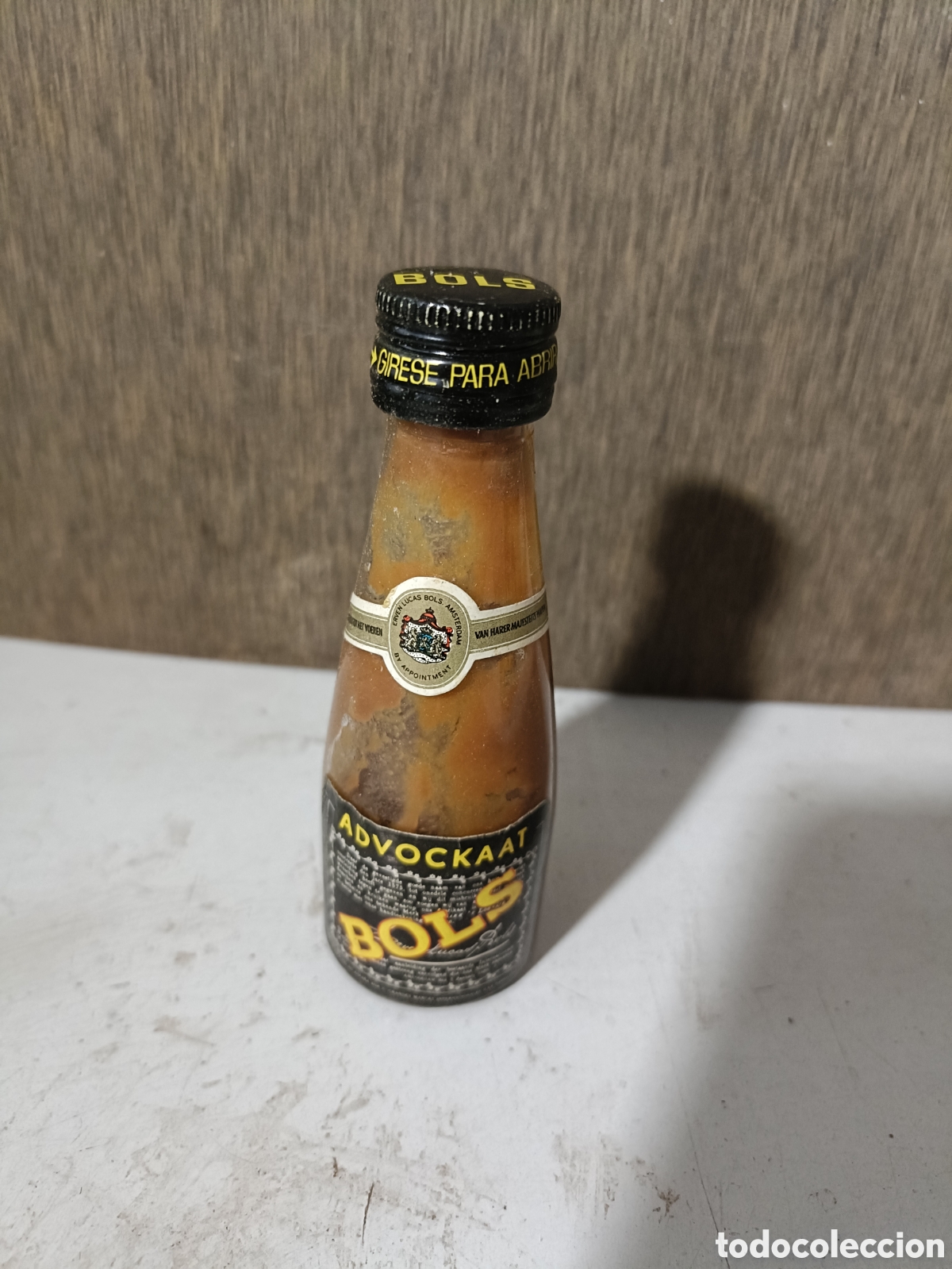 Botellas antiguas: Mini botella de licor Bols - Foto 1