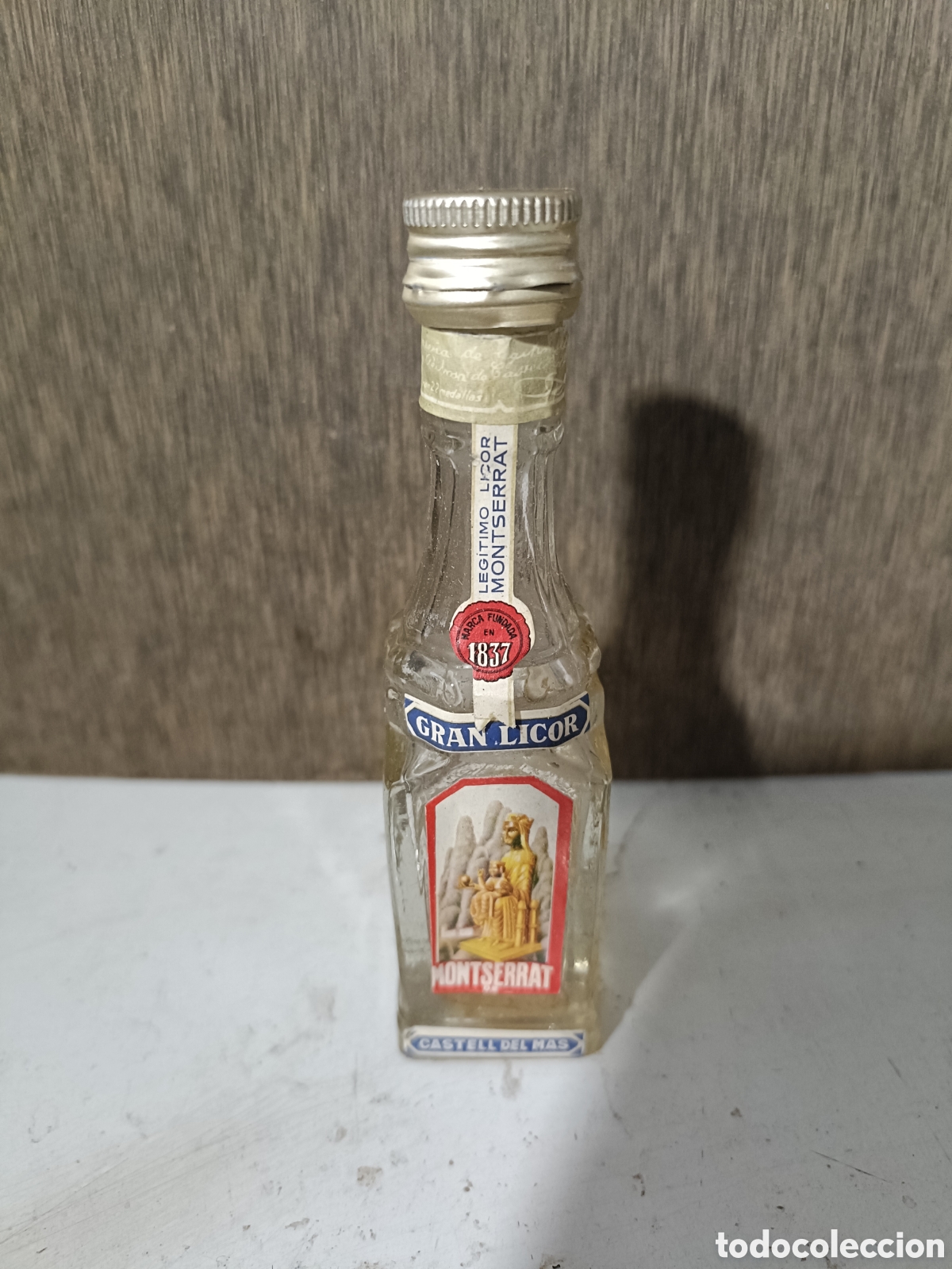 Botellas antiguas: Mini botella de licor Monserrat - Foto 1