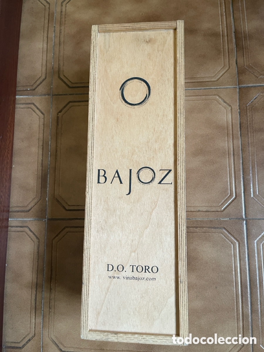 Botellas antiguas: Caja de vino D.T. TORO - Foto 1