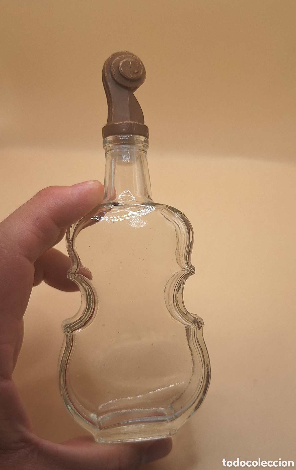 Botellas antiguas: Antigua Botella en Forma de Viol&iacute;n - Foto 6