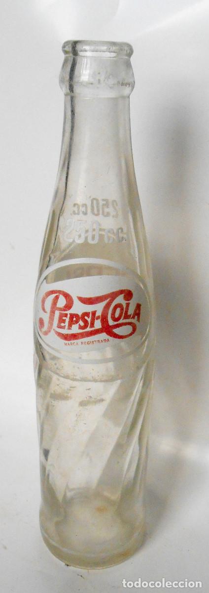 Botellas antiguas: Botell&iacute;n de Pepsi-Cola 250 cc - Foto 1