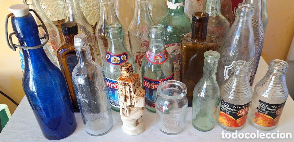 Botellas antiguas: Gran Lote de 32 Botellas Antiguas Variadas - Foto 3