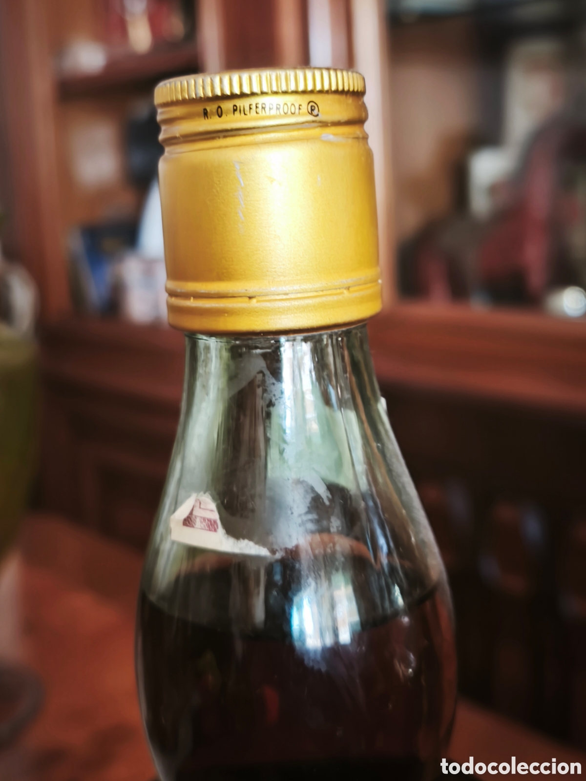Botellas antiguas: Brandy el hombre de la capa negra. - Foto 4