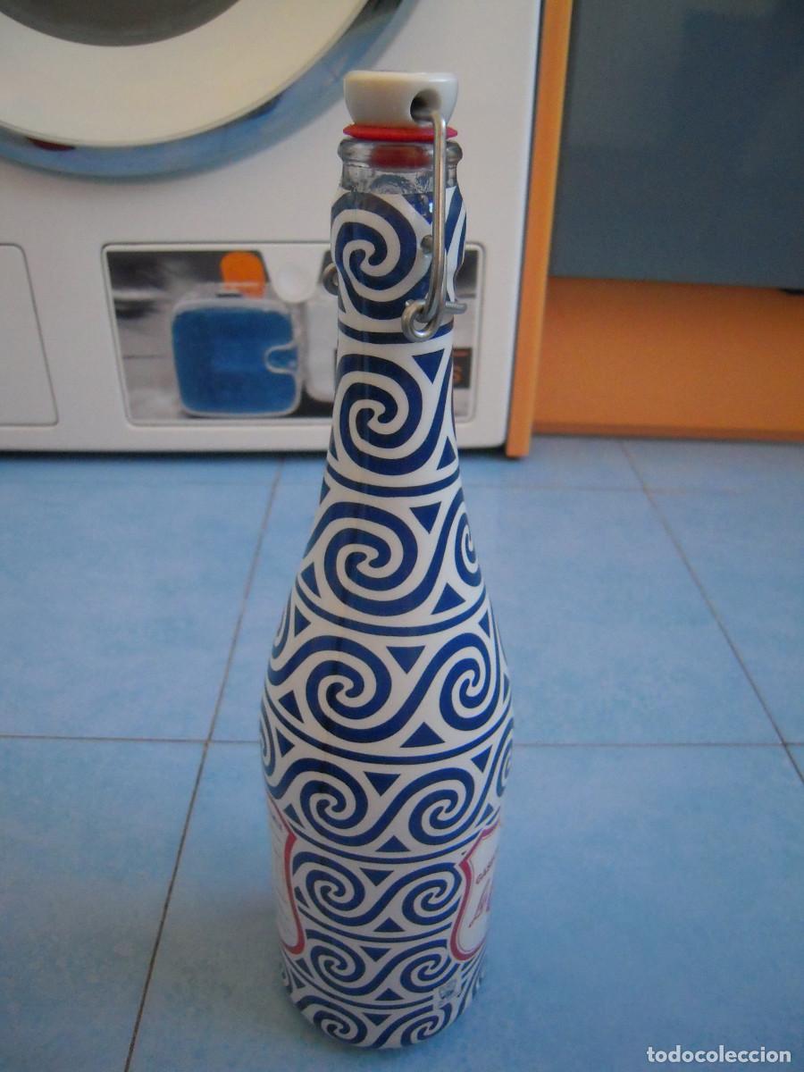 Botellas antiguas: Botella vac&iacute;a Edici&oacute;n Limitada La Casera - Foto 4