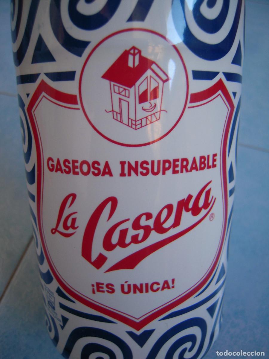Botellas antiguas: Botella vac&iacute;a Edici&oacute;n Limitada La Casera - Foto 6