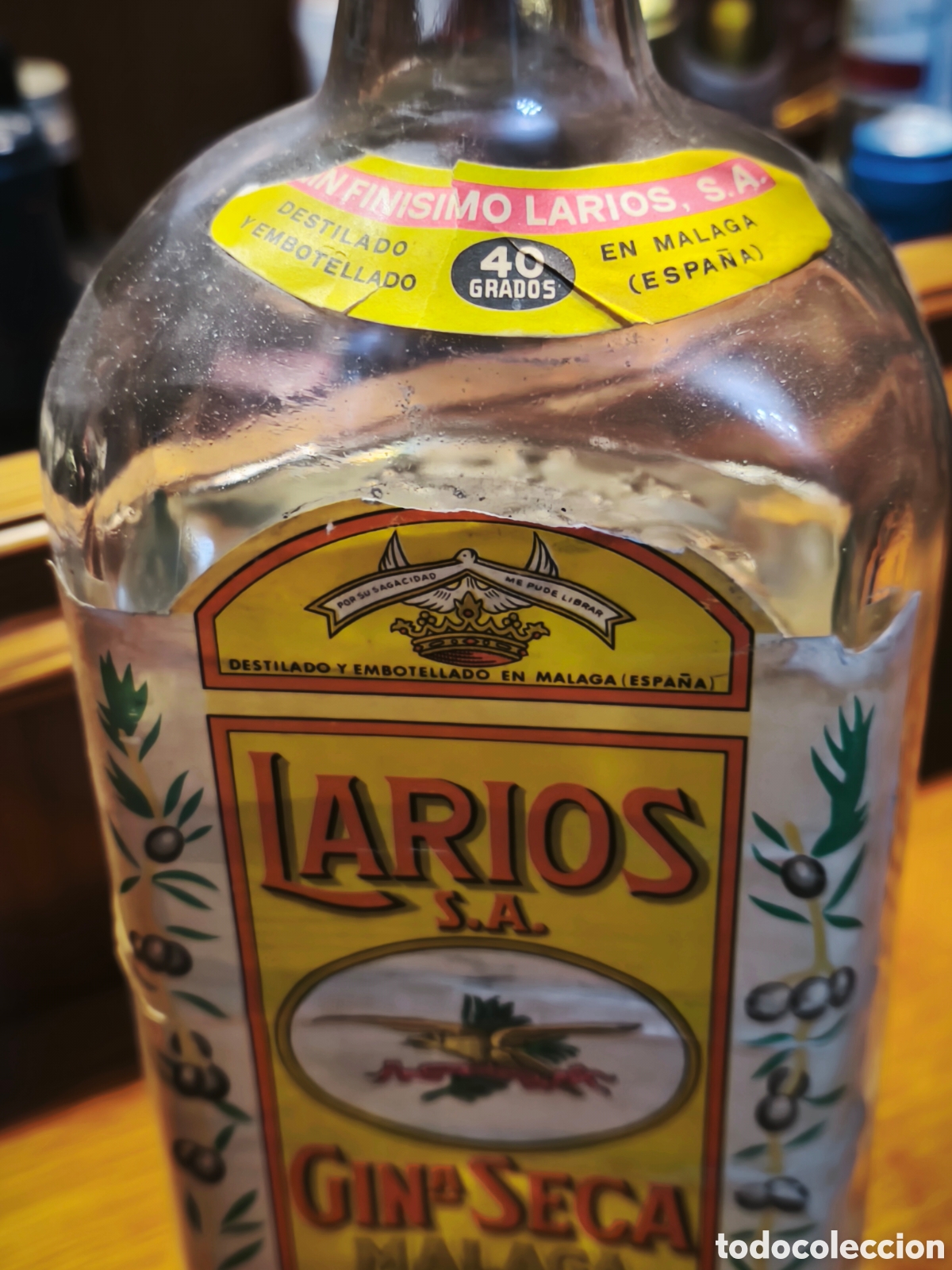 Botellas antiguas: Larios gin seca botella vintage - Foto 5