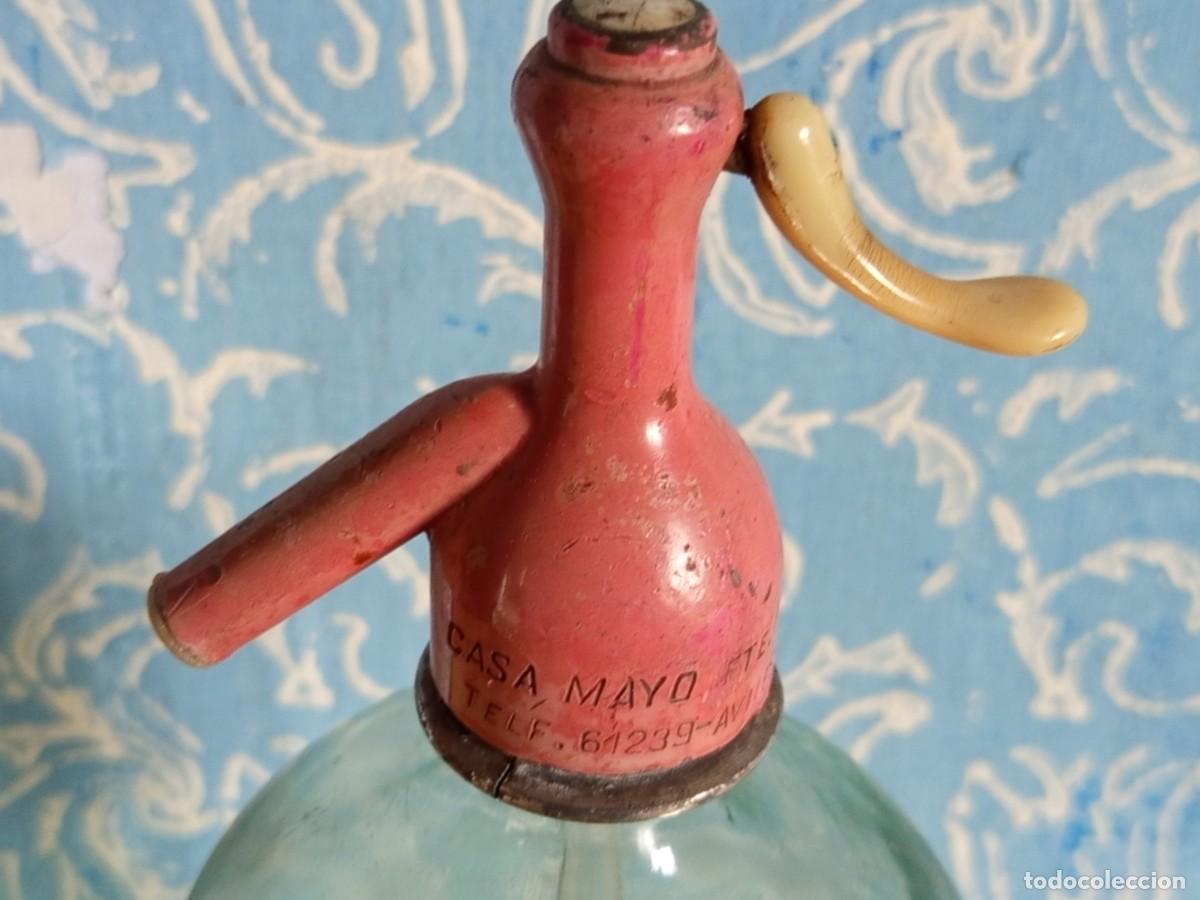 Botellas antiguas: Botella de sif&oacute;n. Capuch&oacute;n de pl&aacute;stico. Vintage. - Foto 4