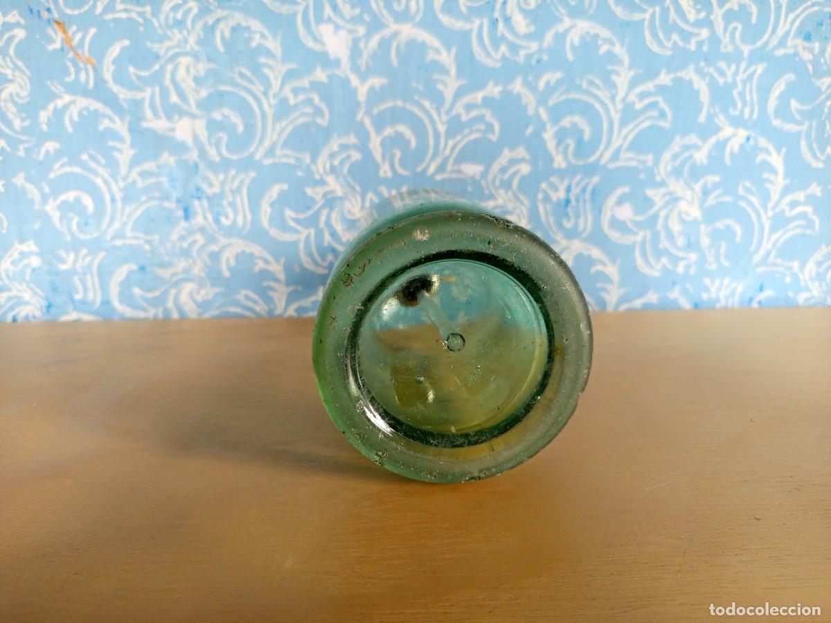 Botellas antiguas: Botella de sif&oacute;n. Capuch&oacute;n de pl&aacute;stico. Vintage. - Foto 11