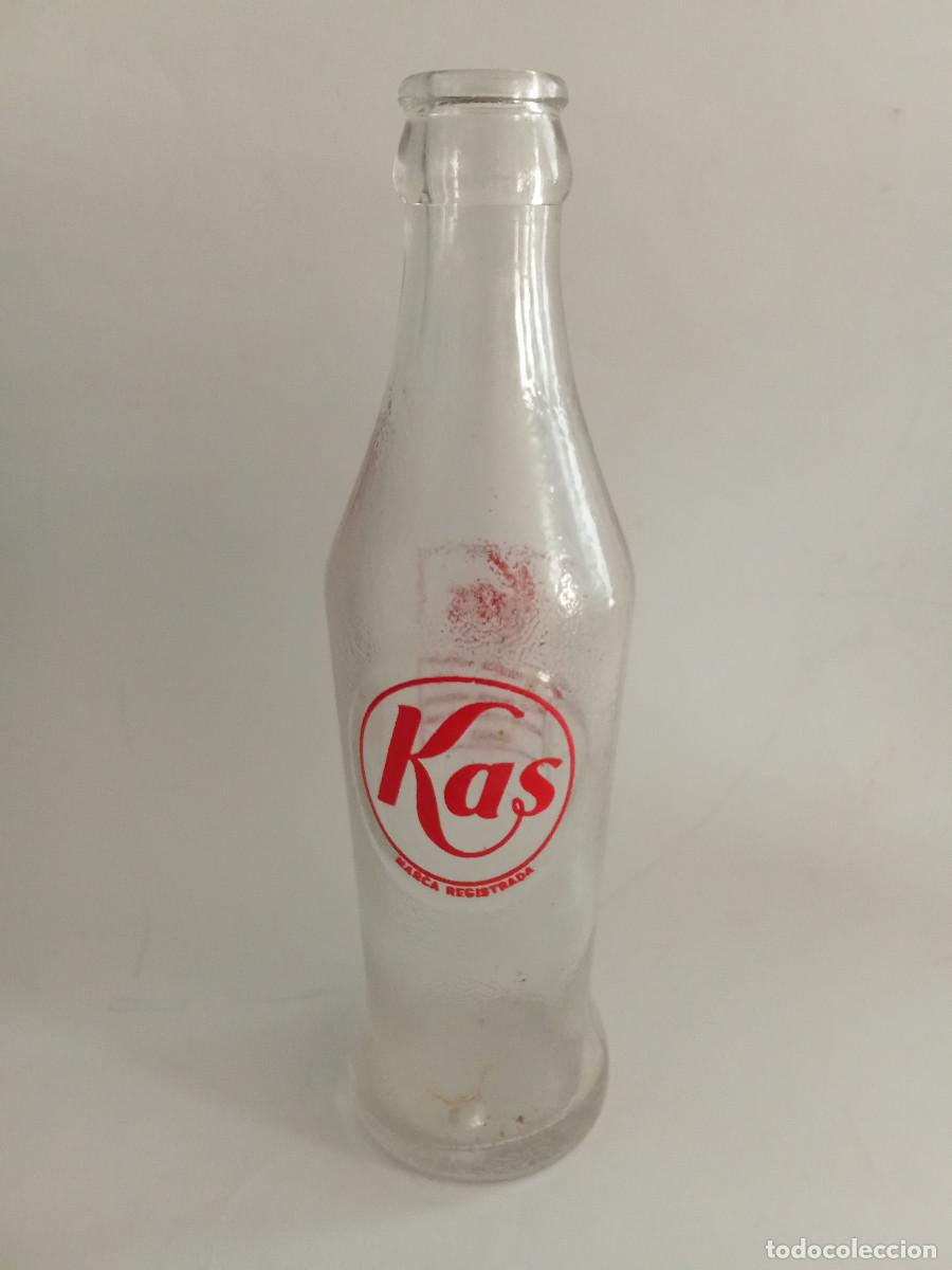 Botellas antiguas: Botella Kas serigrafiada a&ntilde;os 70 - Foto 2
