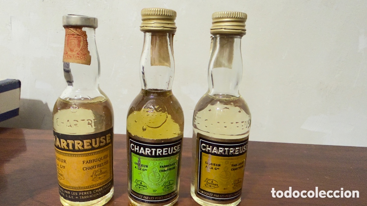Botellas antiguas: 3 Botell&iacute;n chartreuse