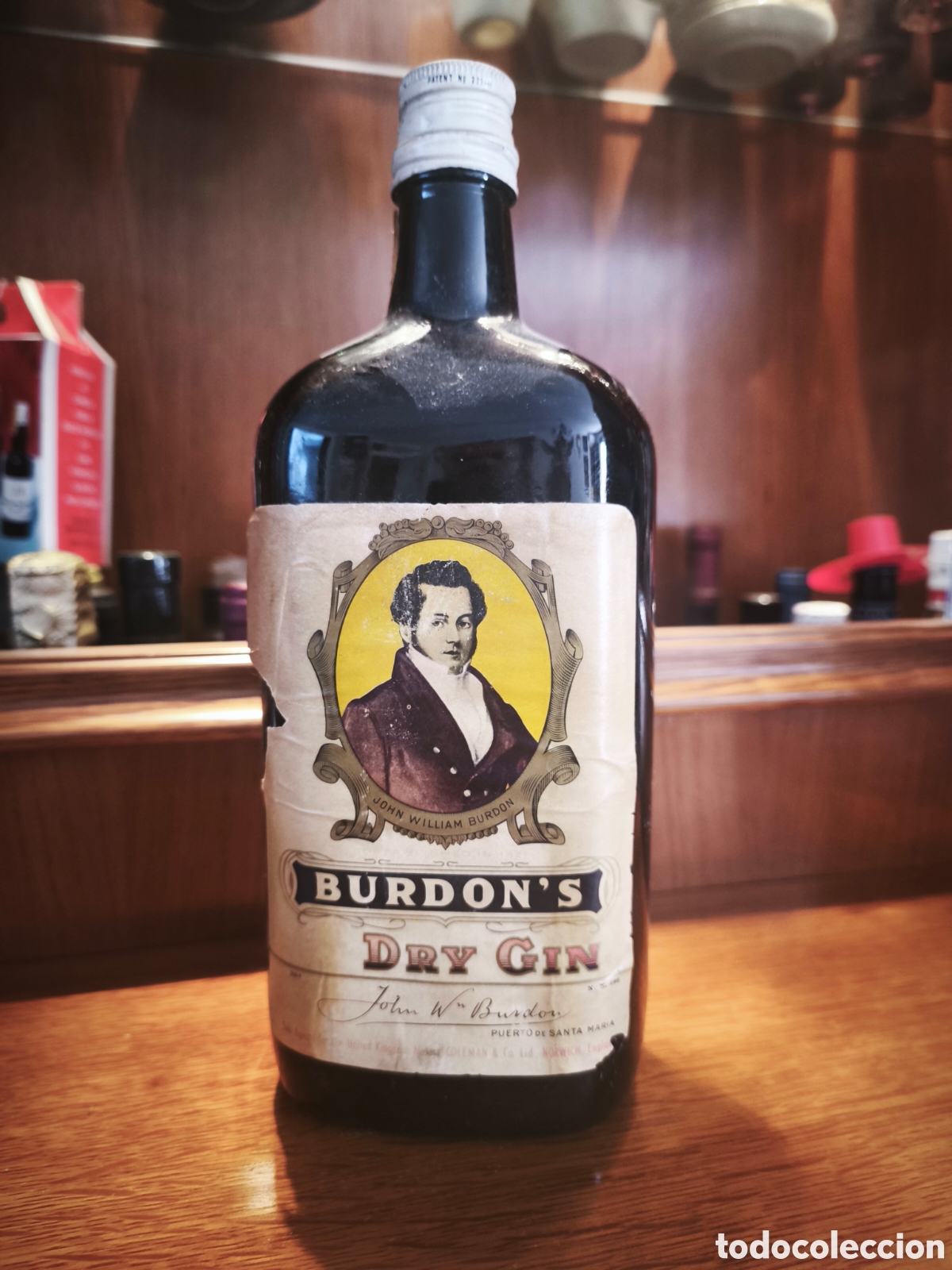 Botellas antiguas: Ginebra cl&aacute;sica Burdon's Dry Gin.