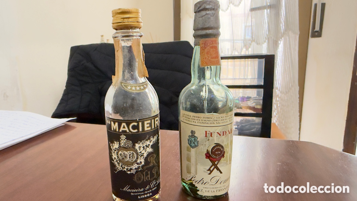 Botellas antiguas: Botellines brandy espa&ntilde;ol y portugu&eacute;s - Foto 1