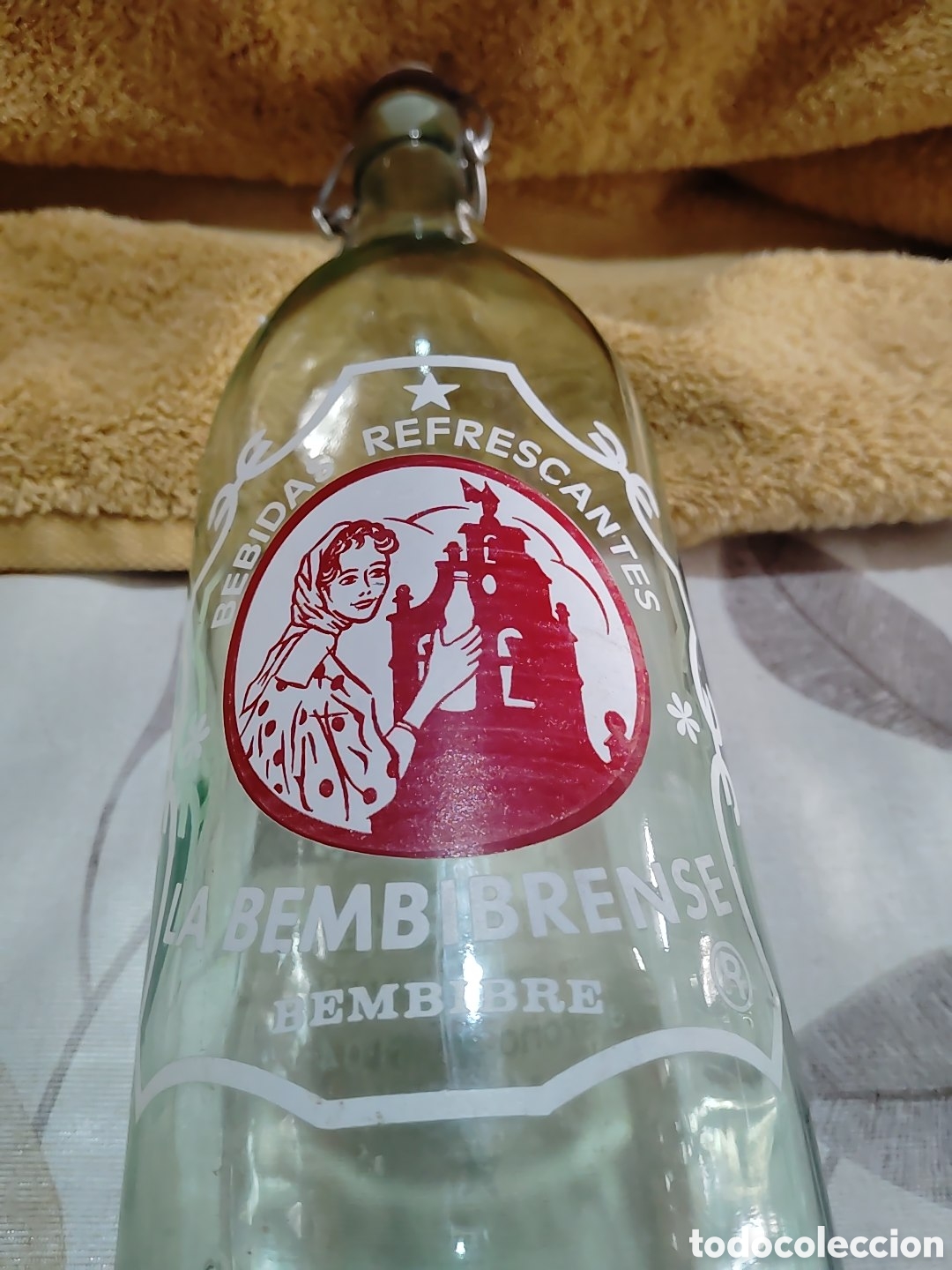 Botellas antiguas: Bebidas refrescantes La bembibrense. Bembibre.