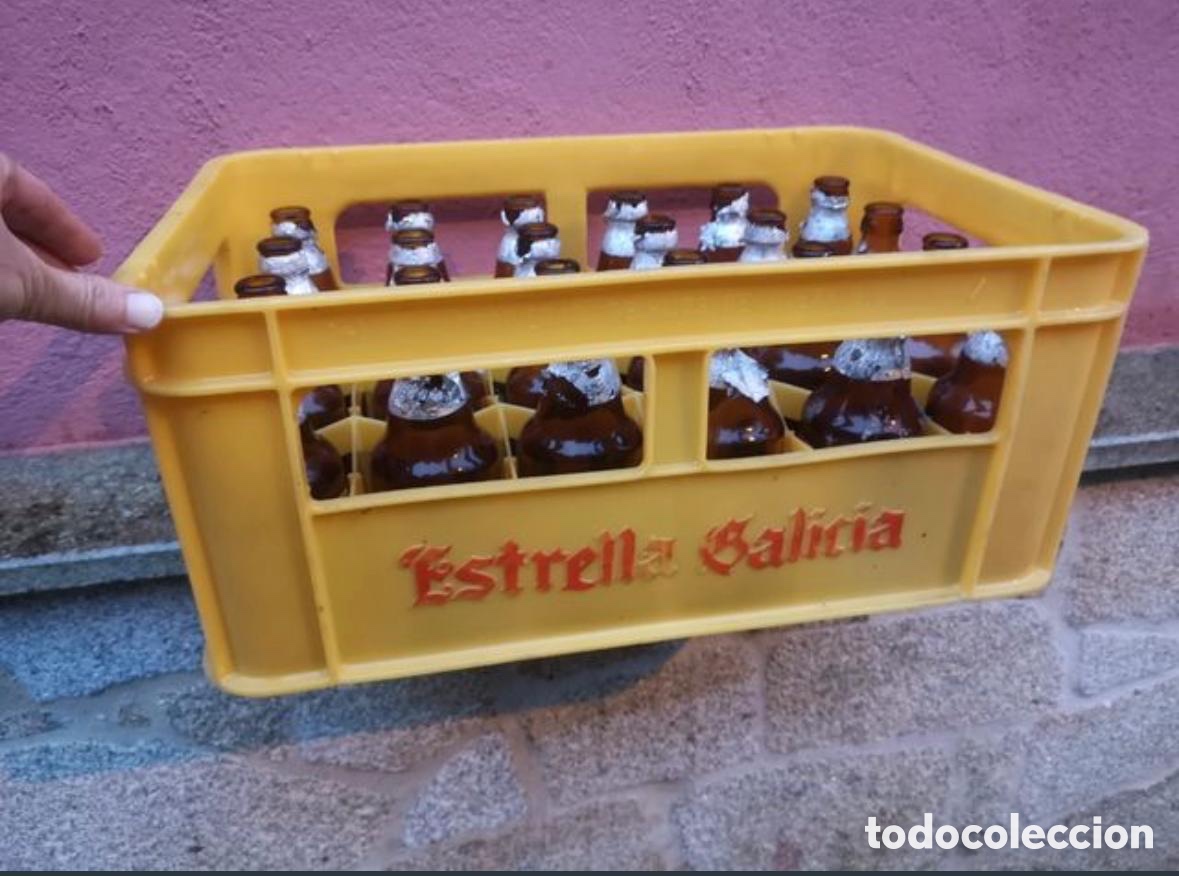 Botellas antiguas: Botellas y caja de Estrella Galicia