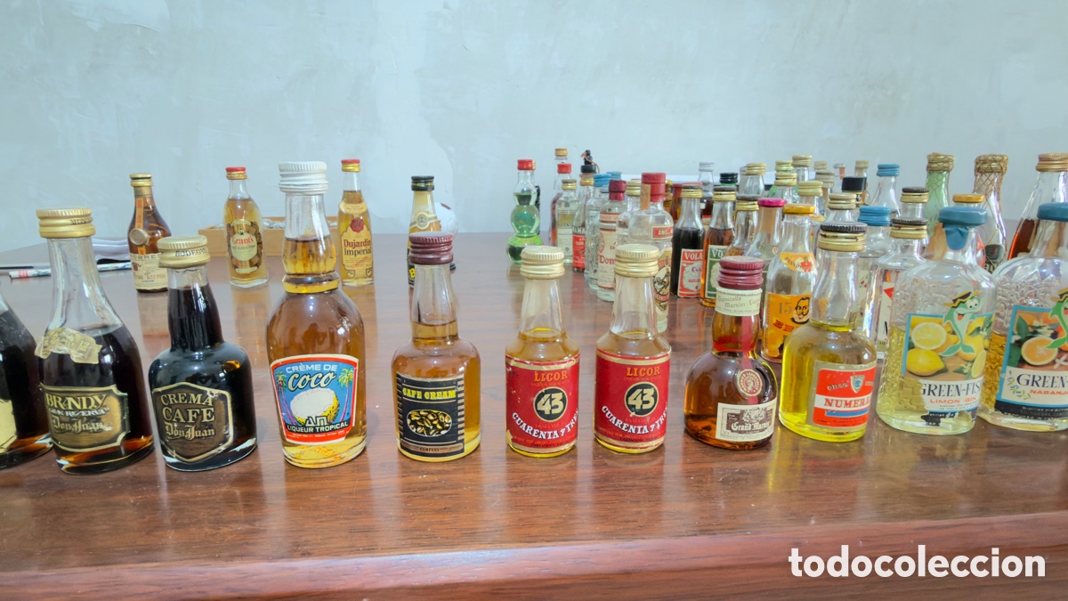 Botellas antiguas: Colecci&oacute;n botellines vintage - Foto 2