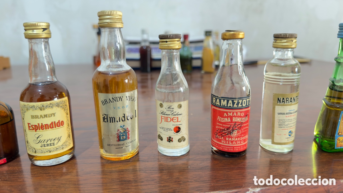Botellas antiguas: Colecci&oacute;n botellines vintage - Foto 10