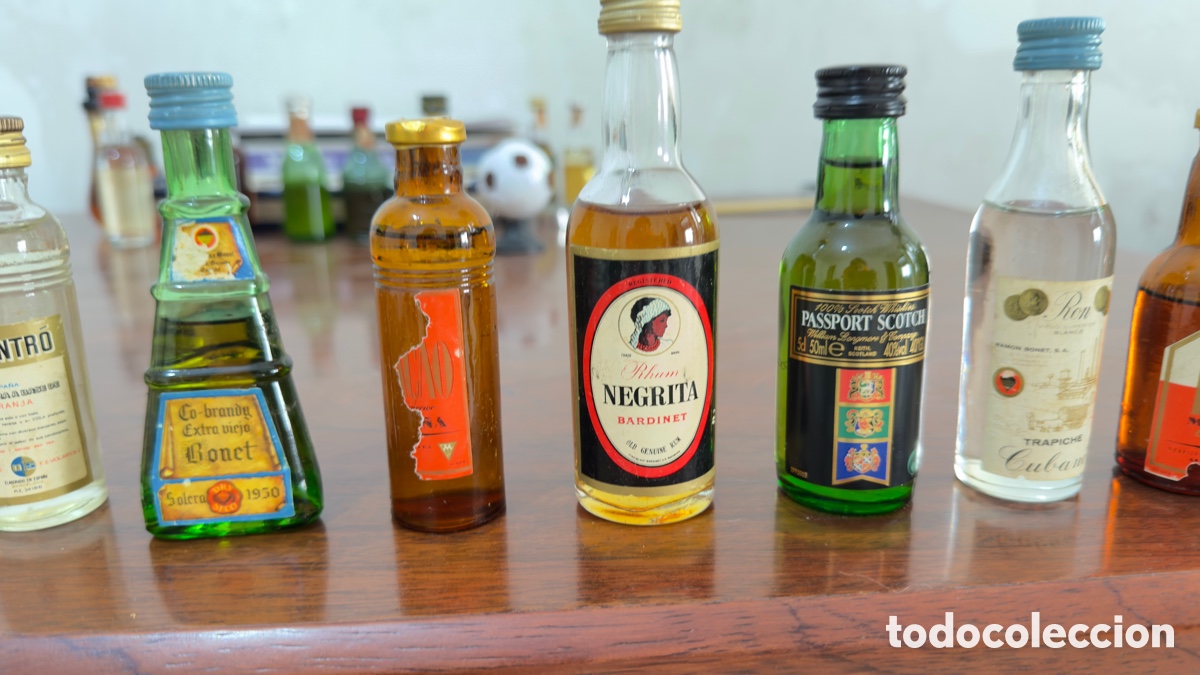 Botellas antiguas: Colecci&oacute;n botellines vintage - Foto 11