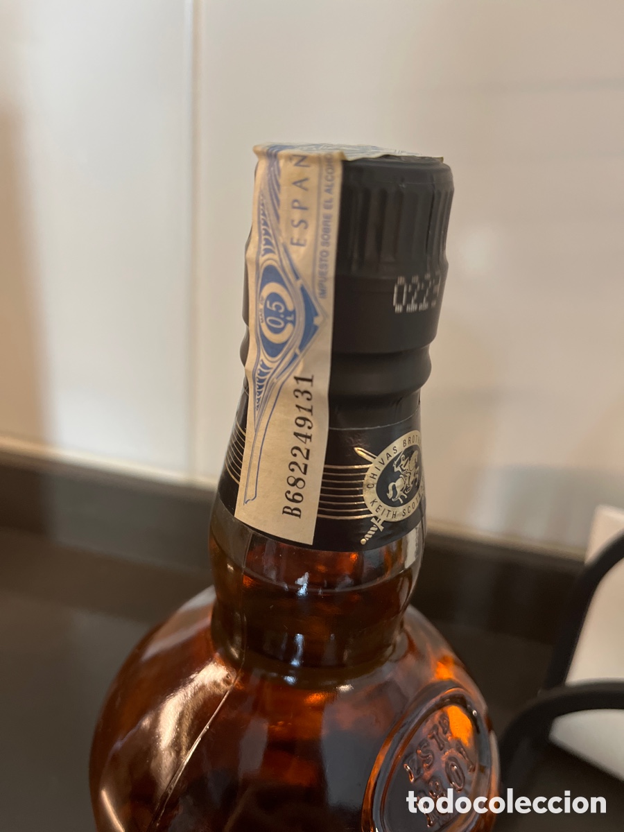 Botellas antiguas: Chivas Regal de los 90 - Foto 5