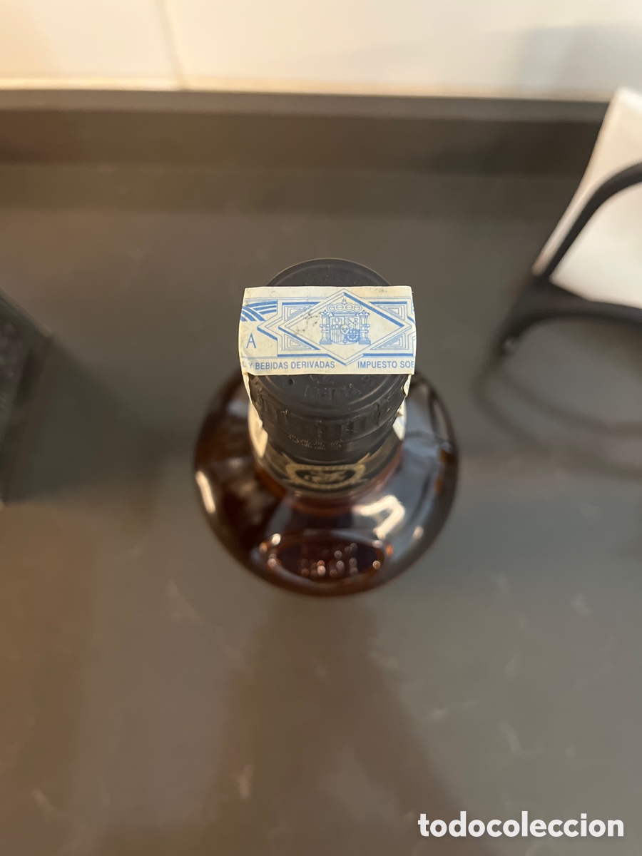 Botellas antiguas: Chivas Regal de los 90 - Foto 6