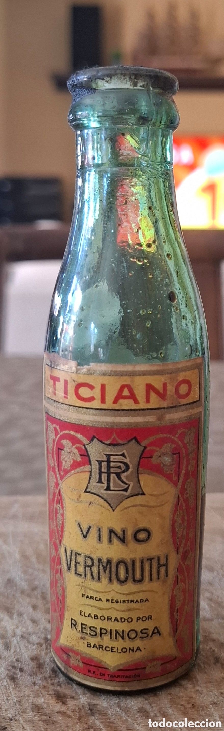 Botellas antiguas: Botellin vermouth Ticiano
