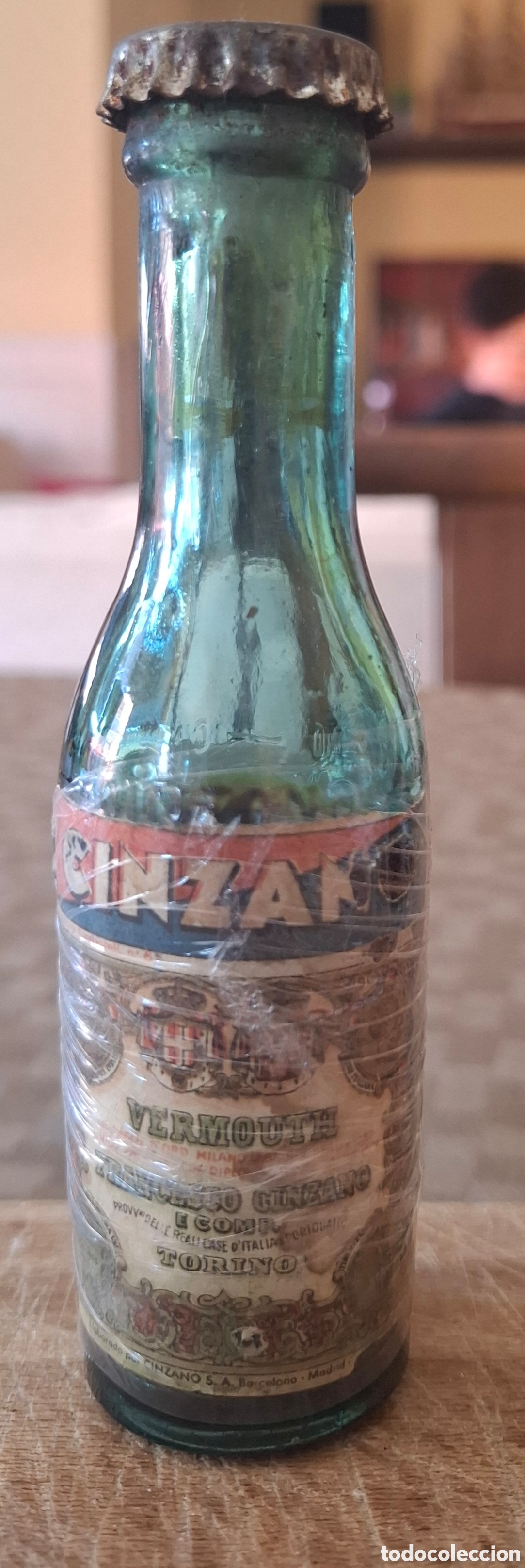 Botellas antiguas: Botellin vermouth Cinzano antiguo