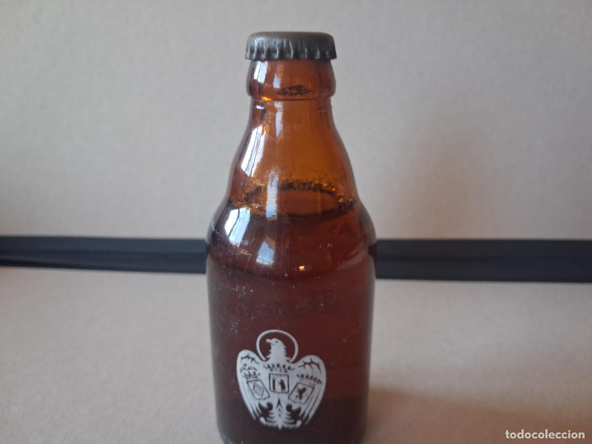 Botellas antiguas: Cerveza el &aacute;guila sin abrir - Foto 4