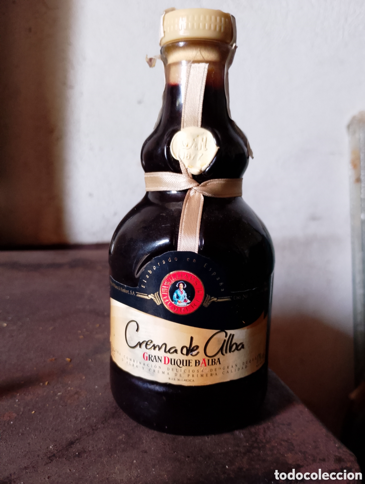 Botellas antiguas: Botella crema de alba,gran duque de alba - Foto 1