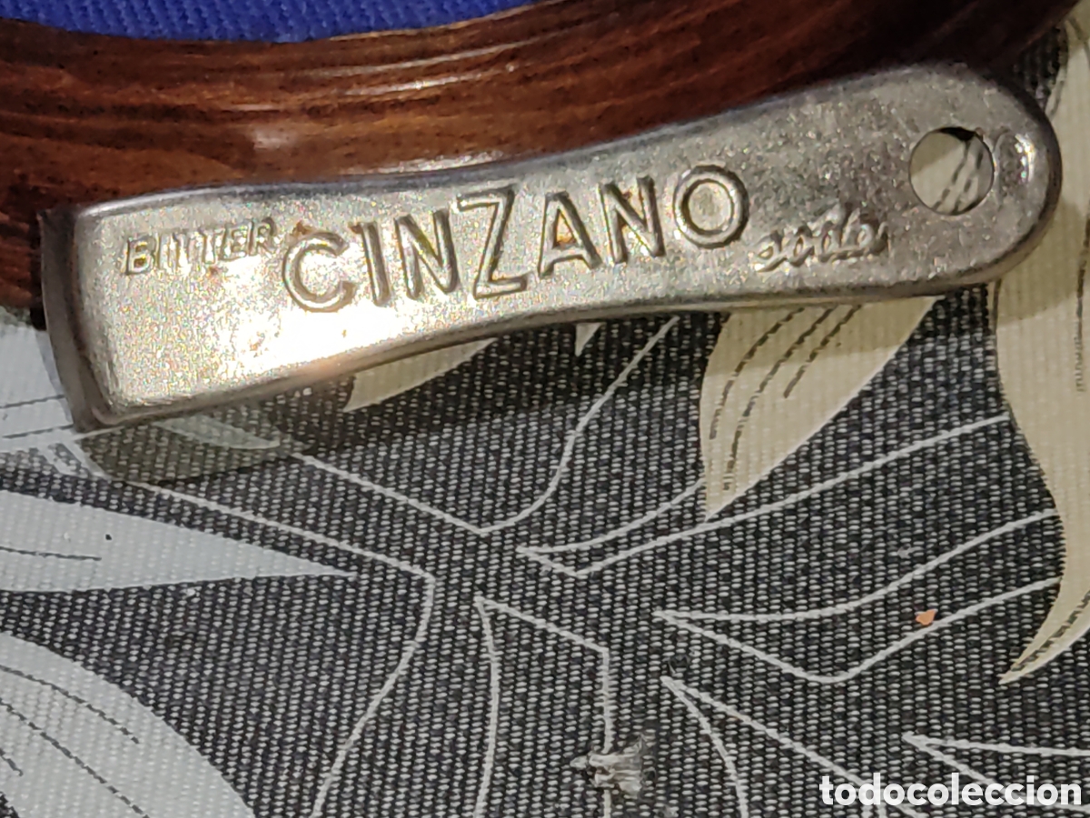 Botellas antiguas: Abrebotellas Bitter Cinzano - Foto 1