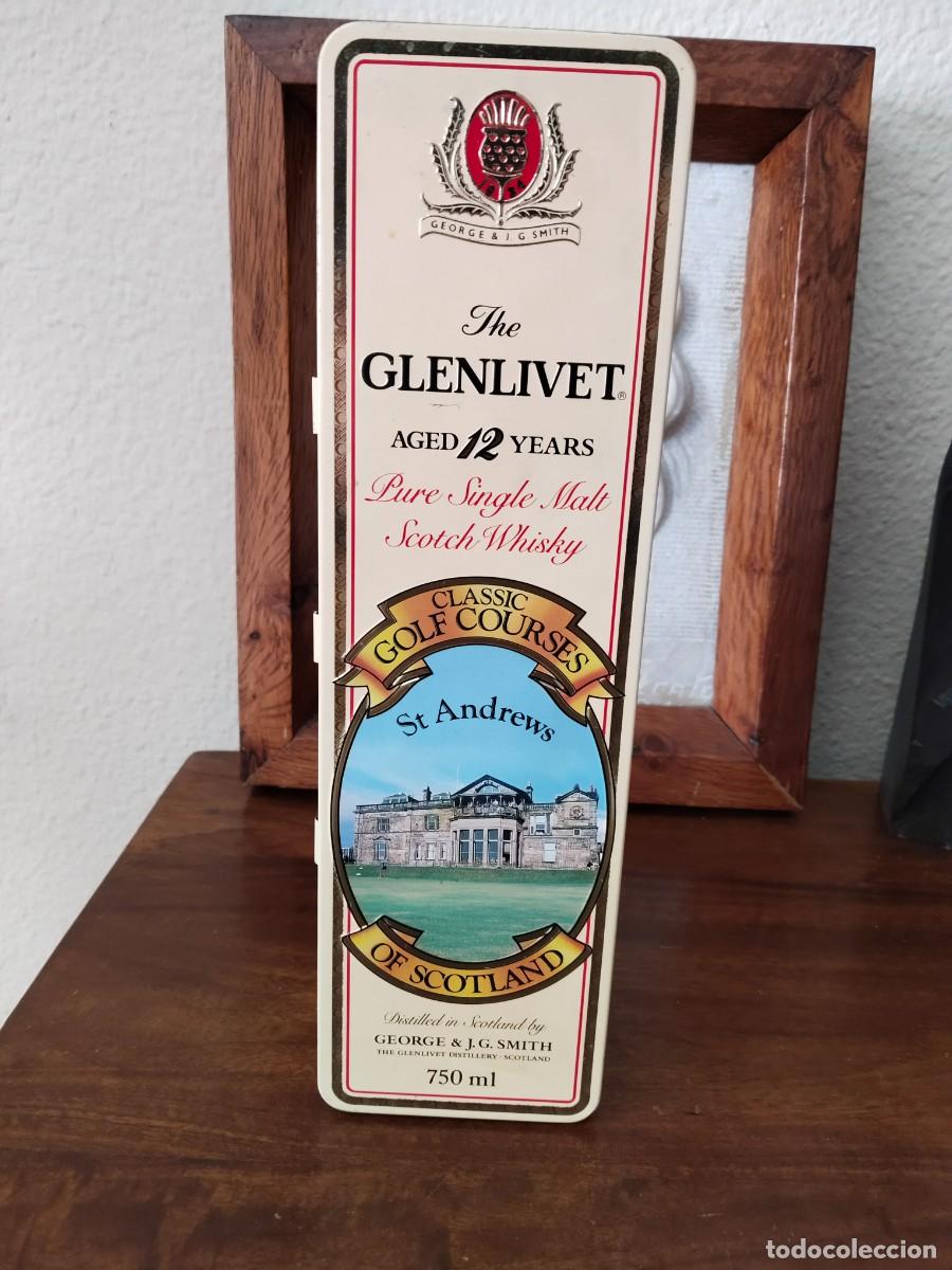 Botellas antiguas: Antigua caja en metal de Whisky Glenivet. Ver fotos.
