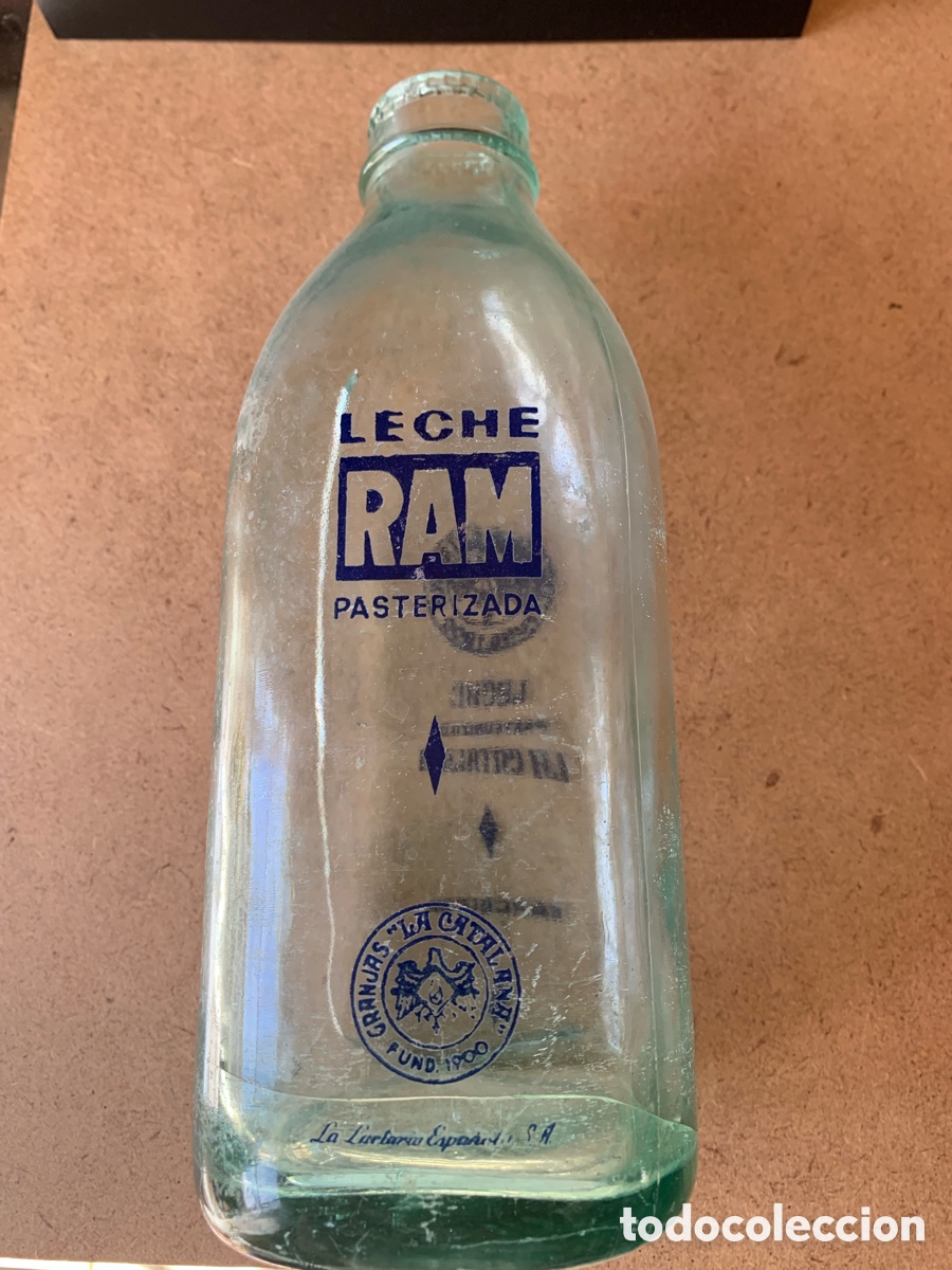 Botellas antiguas: ANTIGUA BOTELLA DE LECHE PASTEURIZADA RAM PARA GRANJAS LA CATALANA.