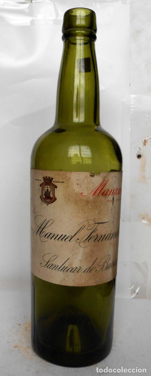 Botellas antiguas: Botella de Manzanilla Manuel Fernandez y Cia, a&ntilde;os 1930 escudo republicano