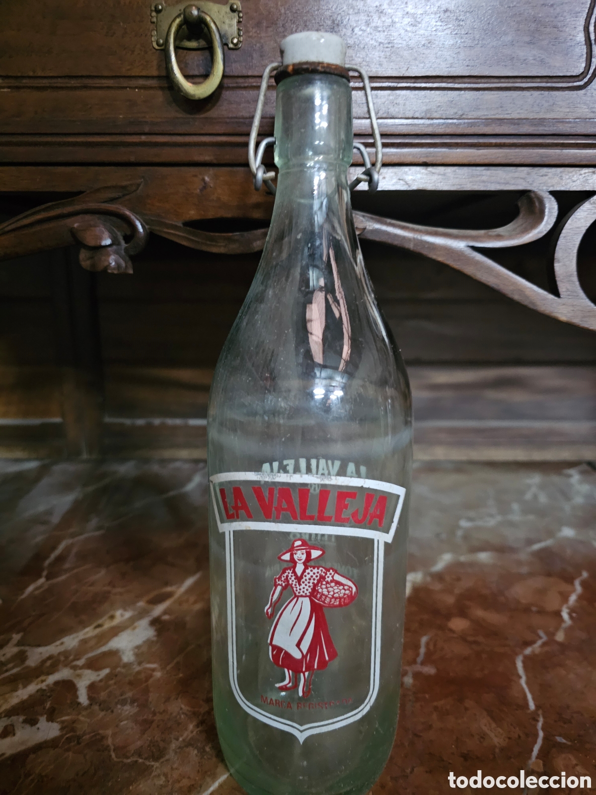 Botellas antiguas: Gaseosa La Valleja. Botella de 1 L