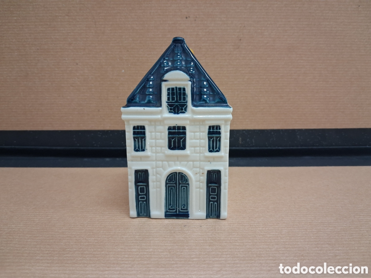 Bottiglie antiche: Casita botella en cer&aacute;mica de Delft