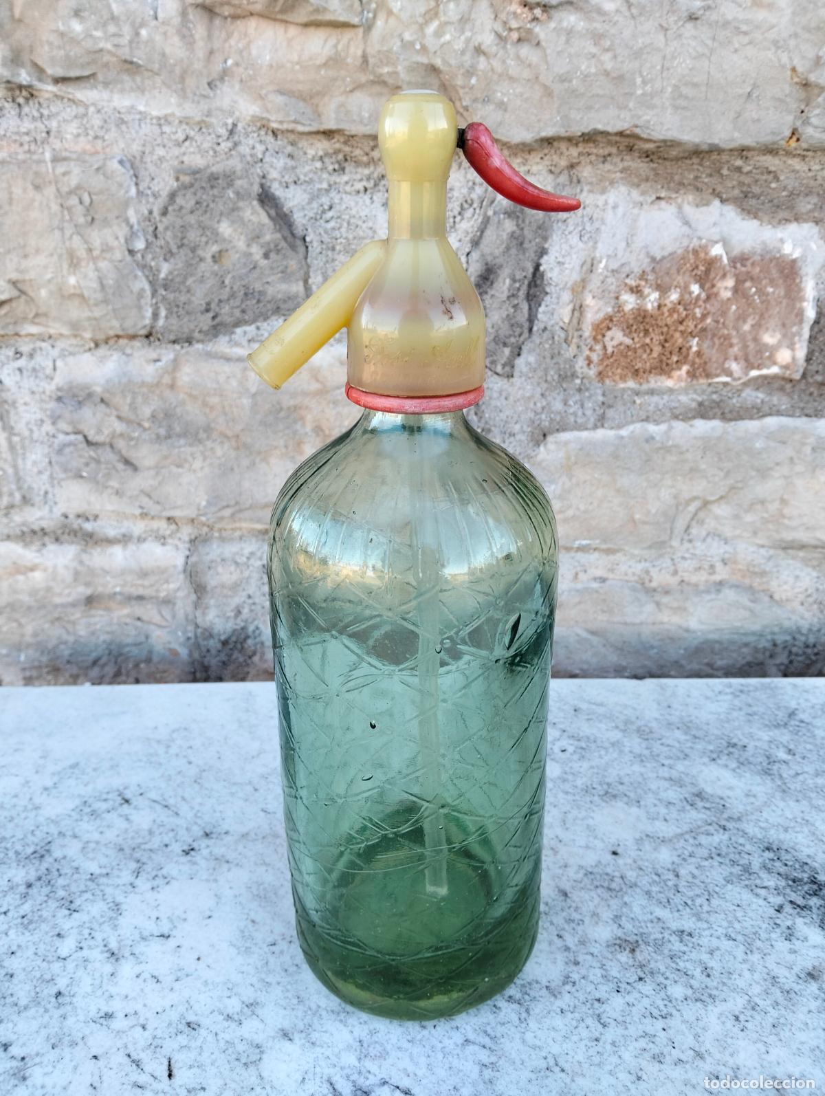 Botellas antiguas: Botella de cristal sif&oacute;n antiguo color verde transparente a rombos industrias p barcelona