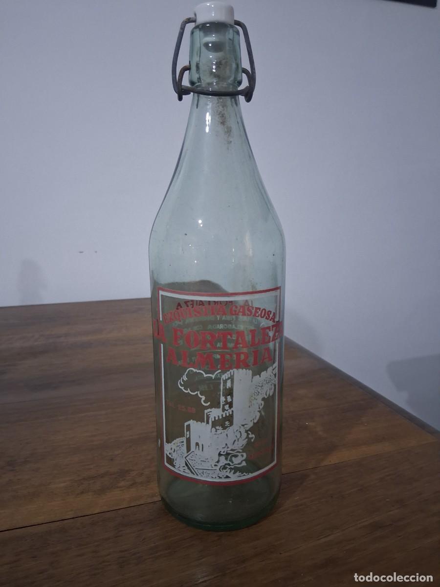 Botellas antiguas: Botella GASEOSA FORTALEZA DE ALMER&Iacute;A Andaluc&iacute;a fabrica N&deg; 1156