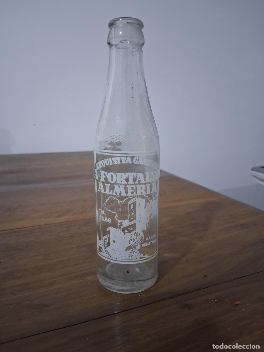 Botellas antiguas: Botella GASEOSA FORTALEZA DE ALMER&Iacute;A Andaluc&iacute;a fabrica N&deg; 1156
