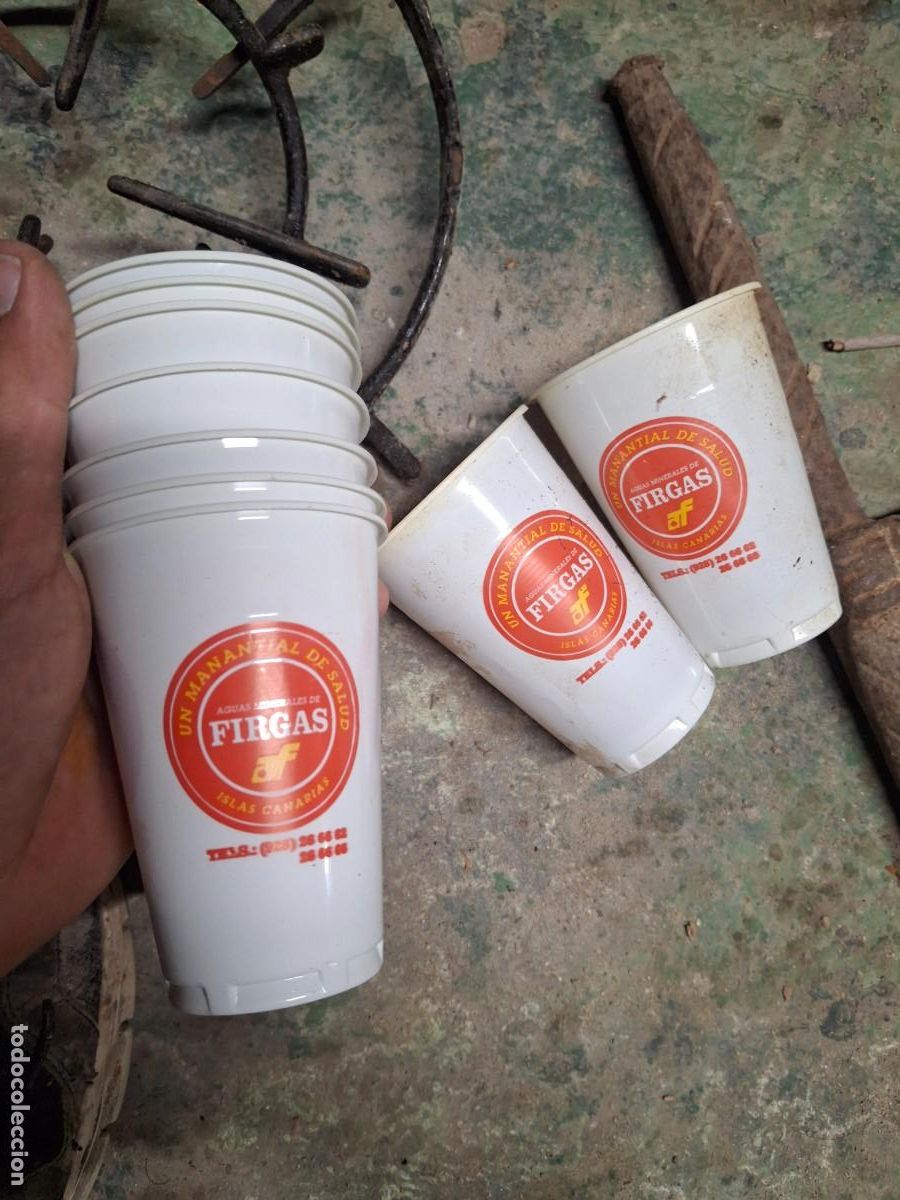 Botellas antiguas: Lote antiguos vasos de pl&aacute;stico promoci&oacute;n botella agua gas gaseosa Firgas a&ntilde;os 80