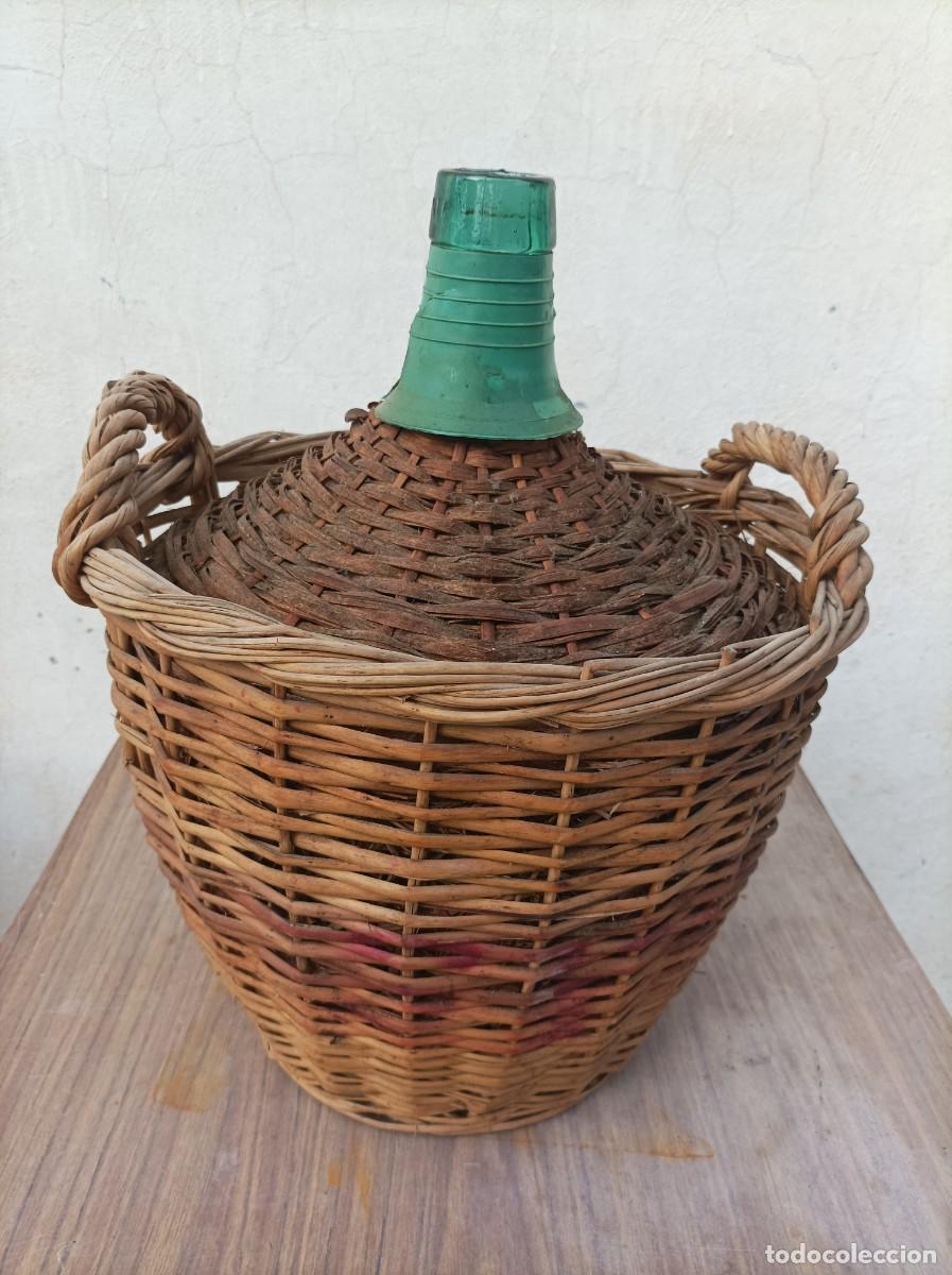 Botellas antiguas: DAMAJUANA FORRADA DE MIMBRE - Foto 2