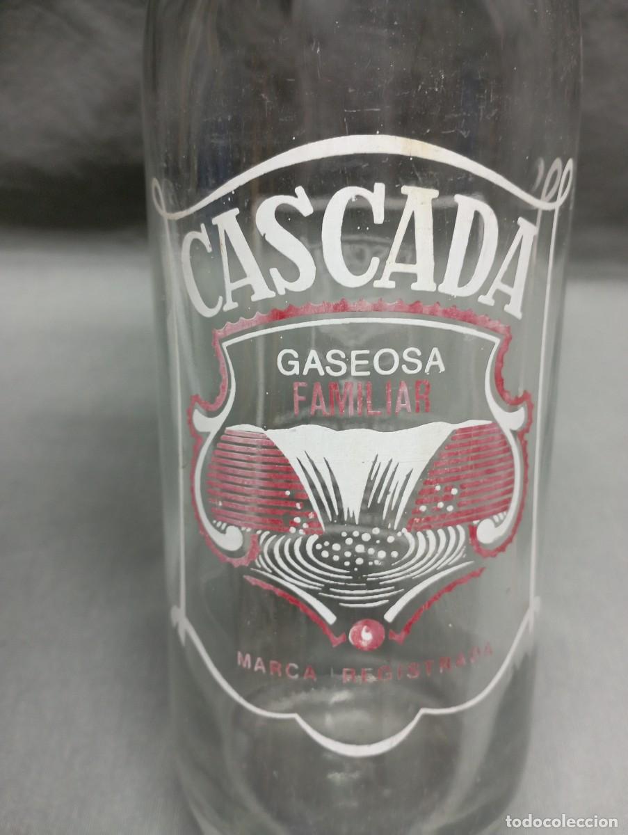 Botellas antiguas: CASCADA. Vigo. Botella de gaseosa.