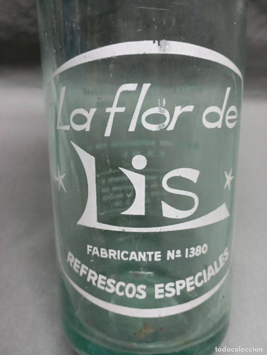 Garrafas antigas: LA FLOR DE LIS. Botella de gaseosa.