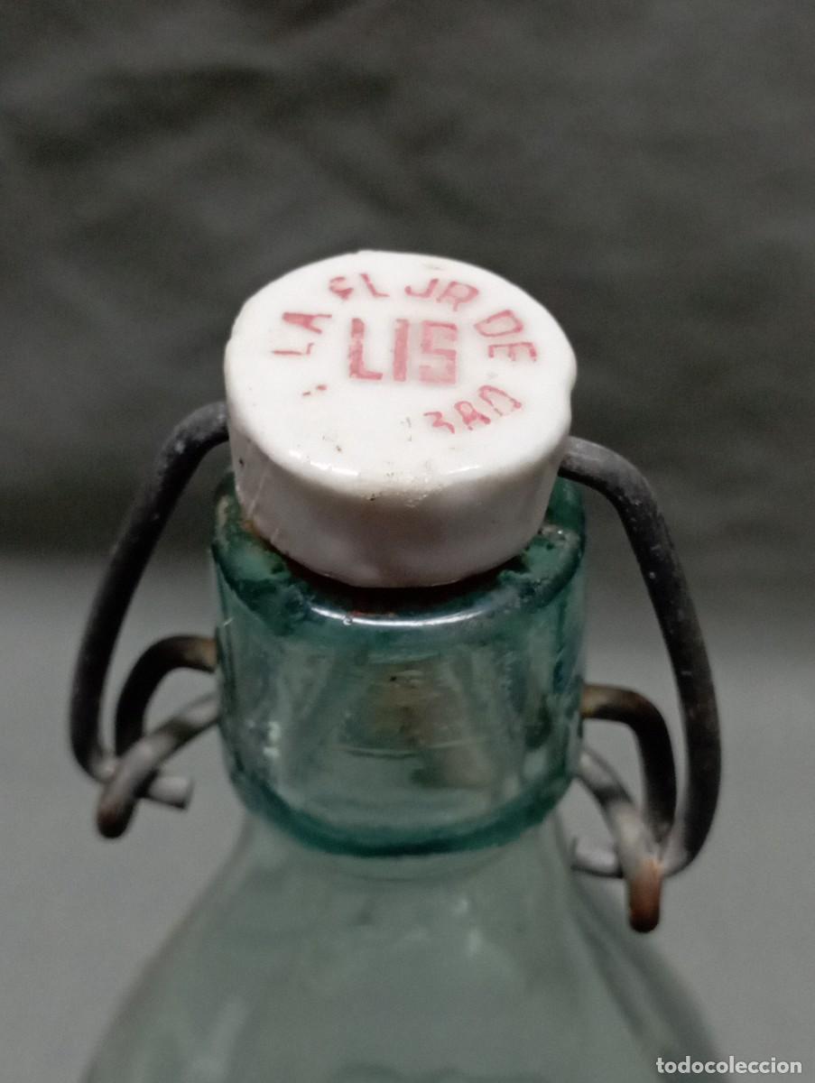 Botellas antiguas: LA FLOR DE LIS. Botella de gaseosa. - Foto 4